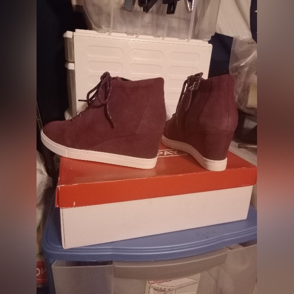 MAROON PIC AND PAY WEDGES NWT NIB 7 1/2M - Picture 5 of 9